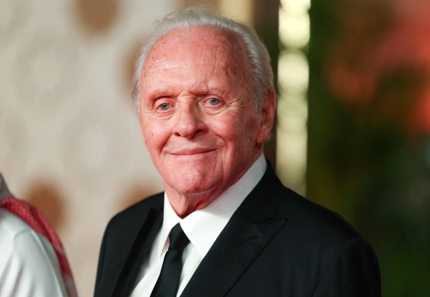 "Жизнь стала намного лучше". Энтони Хопкинс отметил 50 лет трезвости