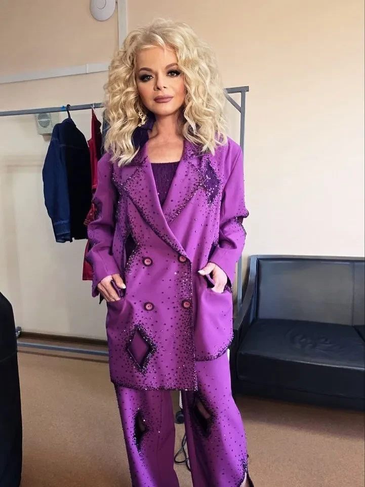 Лариса Долина не передала спорную квартиру покупательнице Полине Лурье