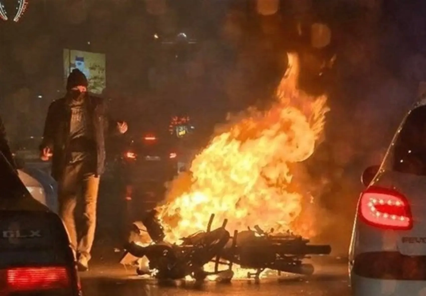 Радикалы выступили за реставрацию монархии в Иране, власти подавили Starlink