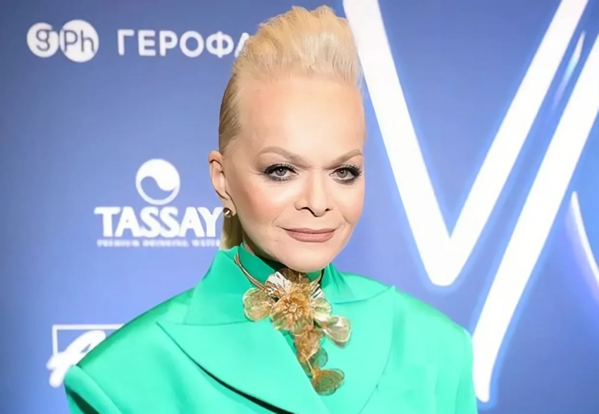 Ларису Долину засняли на отдыхе в элитном отеле в ОАЭ на фоне скандала с квартирой