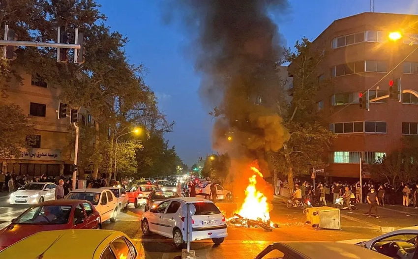 Израильский обозреватель признал иностранную поддержку протестов в Иране