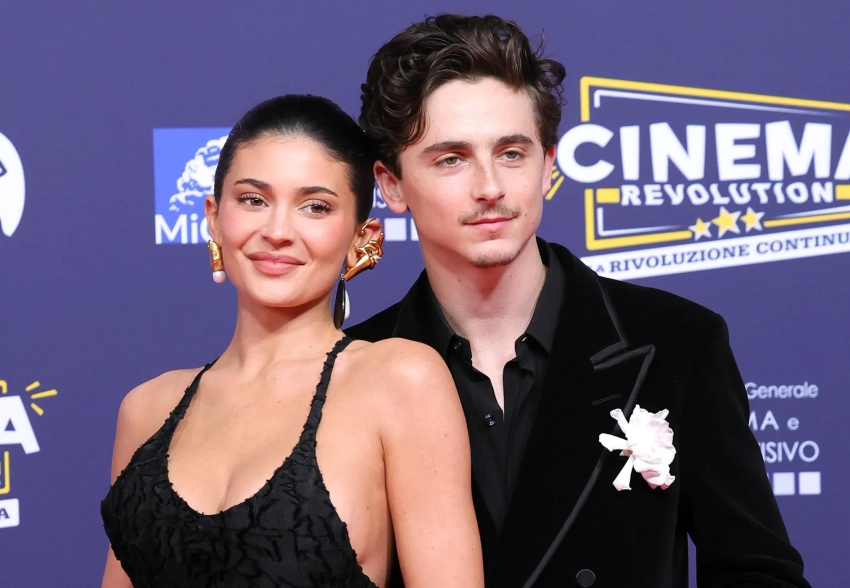 "Живут вместе". Тимати Шаламе и Кайли Дженнер "практически женаты"