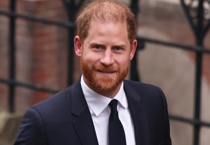 Нанимали частных детективов и прослушивали телефоны: принц Гарри выступил в лондонском суде против таблоида Daily Mail