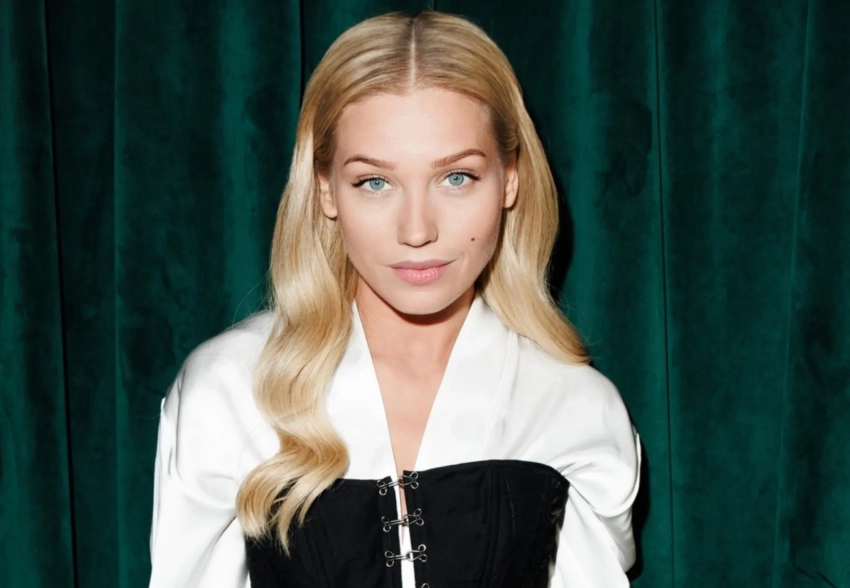 Популярный оператор и отец двоих детей: в сети выяснили, с кем встречается Кристина Асмус