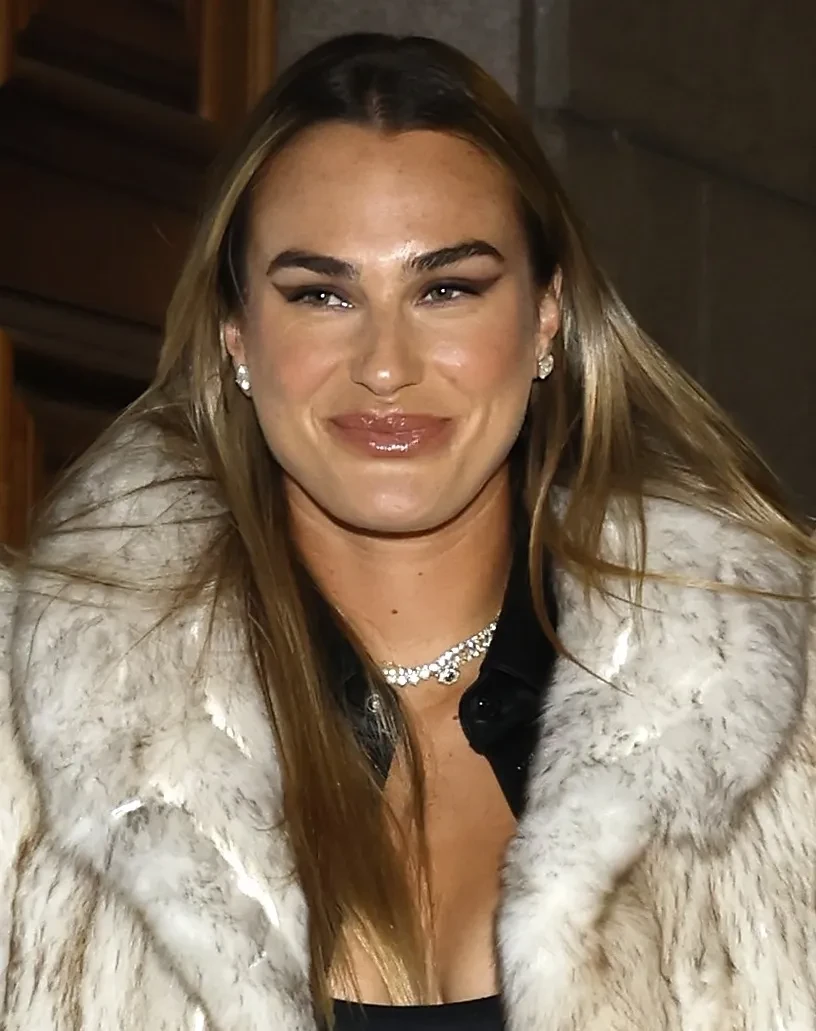 Деми Мур, Эмили Ратаковски, Кейт Мосс и девушка Марка Эйдельштейна (в микроюбке) посетили вечеринку Gucci