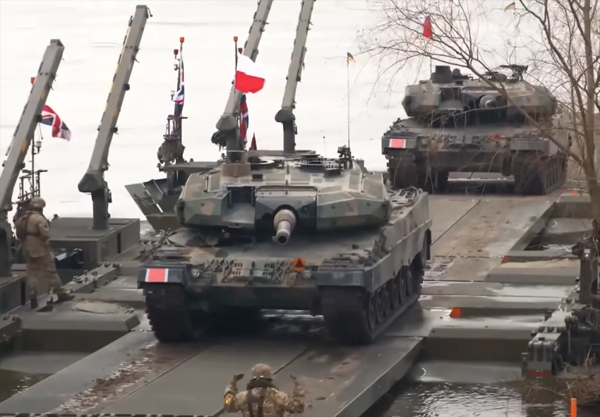 Немецкие эксперты: России хватит 15 тысяч военных, чтобы развалить НАТО