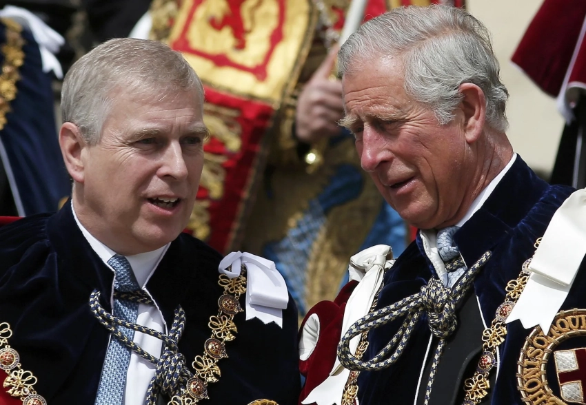 "Закон должен быть исполнен". Король Карл III прокомментировал задержание своего брата, принца Эндрю