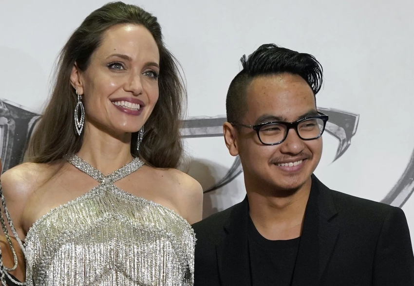 Сын Анджелины Джоли и Брэда Питта отказался от фамилии отца