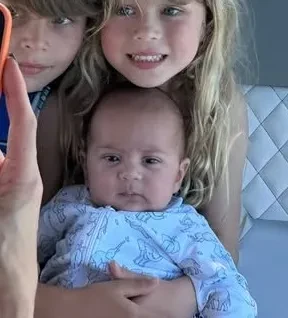 Анна Курникова раскрыла пол и имя четвёртого ребёнка от Энрике Иглесиаса