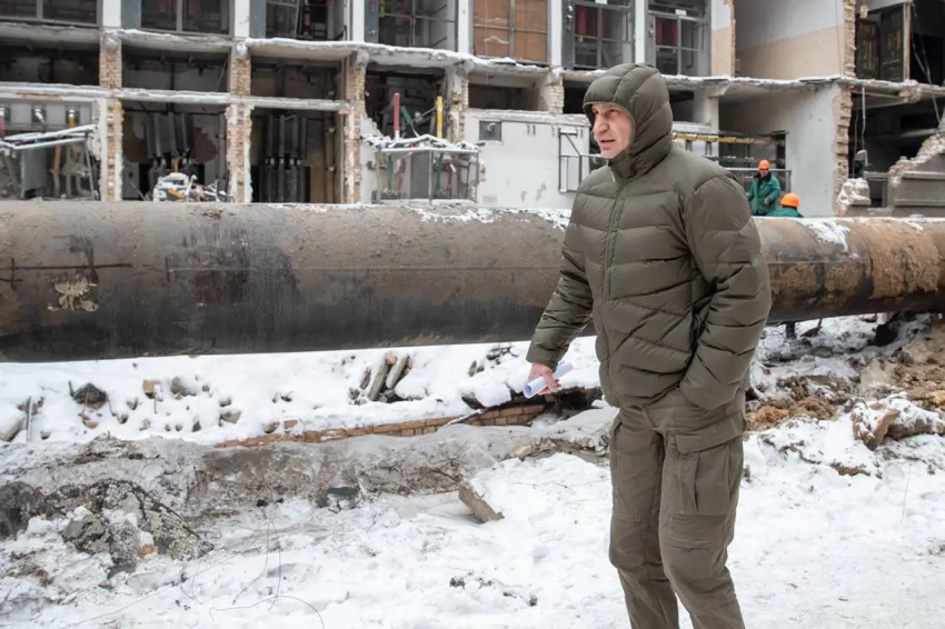 После значительной паузы возобновились ракетно-дроновые удары по целям в Киеве