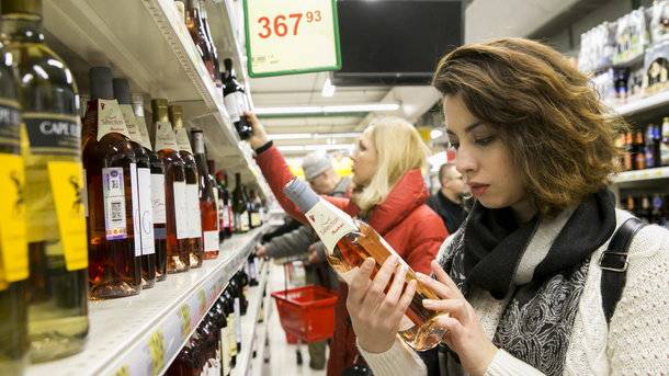 Культурные аспекты: как традиции влияют на законы о продаже алкоголя