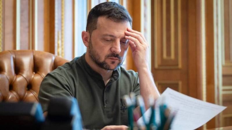 «Дайте денег»: Зеленский намерен повысить зарплаты в ВСУ за счёт Европы