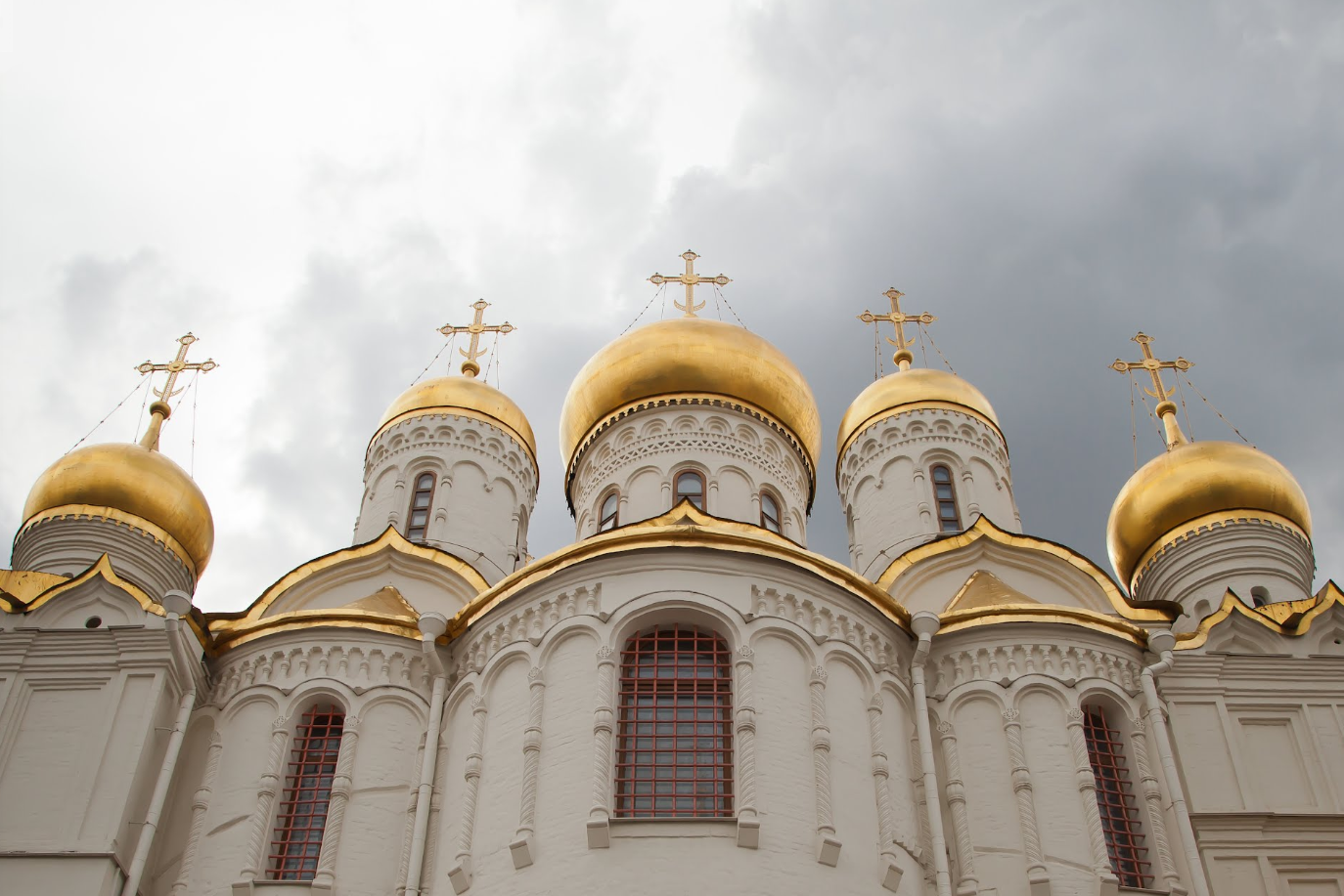 Праздник явления на небе Креста Господня в Иерусалиме и Купавница 20 мая 2025 года: что можно и что нельзя делать