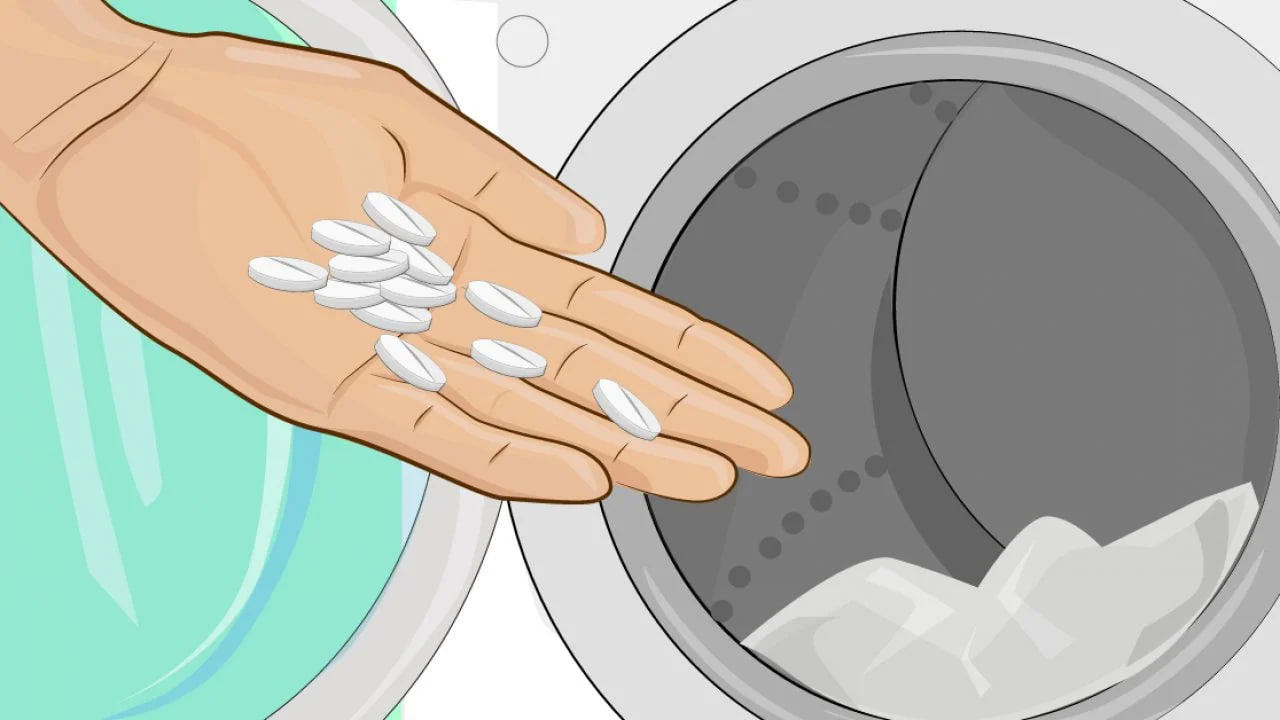 Как отбелить пожелтевшие вещи: нужно 5 таблеток на 5 литров воды